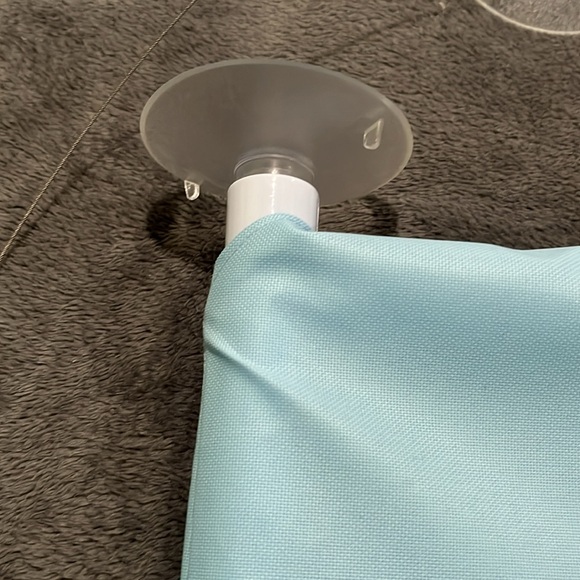 Light blue perch for your cat to put in the window with suction - Picture 3 of 7